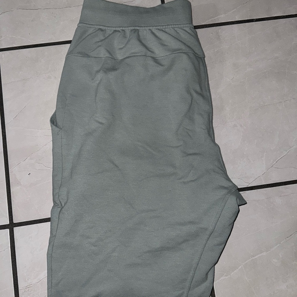 Lululemon city sweat